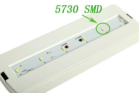 โคมไฟฉุกเฉิน LED สามารถชาร์จใหม่ได้ สําหรับศูนย์การค้า โรงแรม L116M-A1
